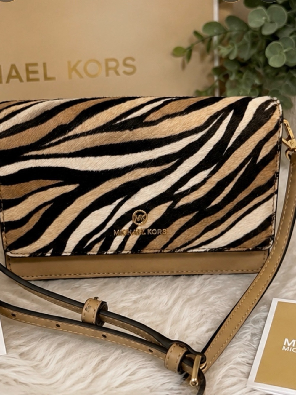 Michael Kors Zebra-Print Crossbody in Tan, brown calfhair

EUC